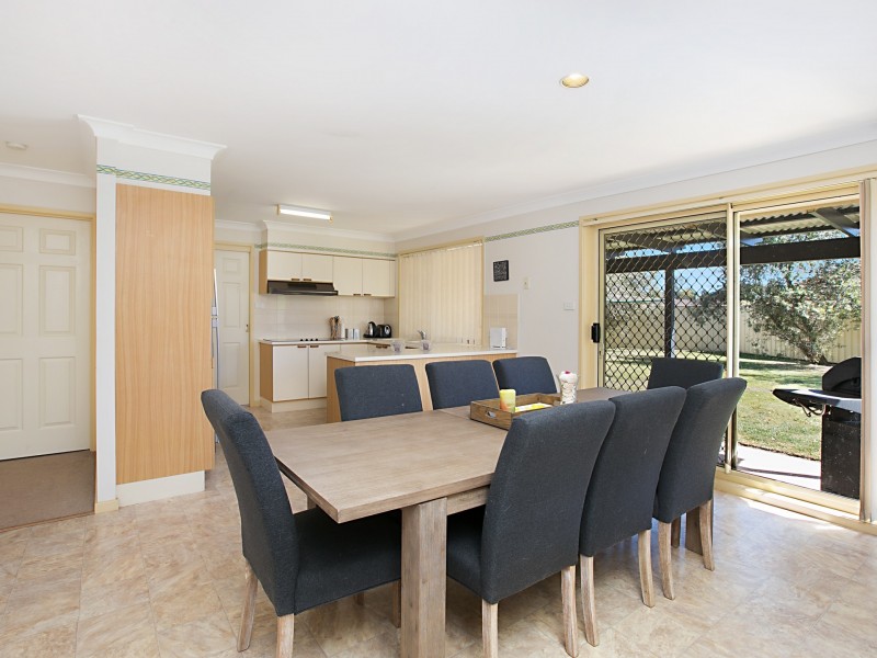 8 Belmore Place, Raymond Terrace NSW 2324