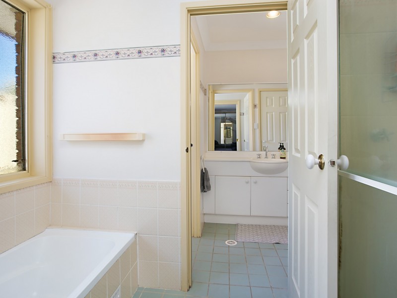 8 Belmore Place, Raymond Terrace NSW 2324