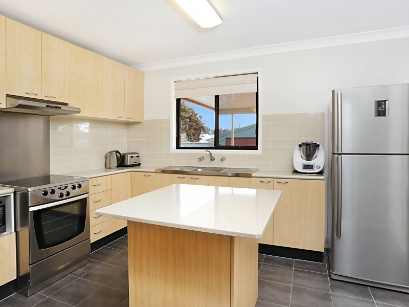 6 Middleton Drive, East Maitland NSW 2323