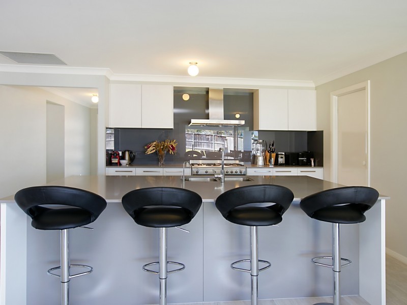 135 Sunningdale Circuit, Medowie NSW 2318