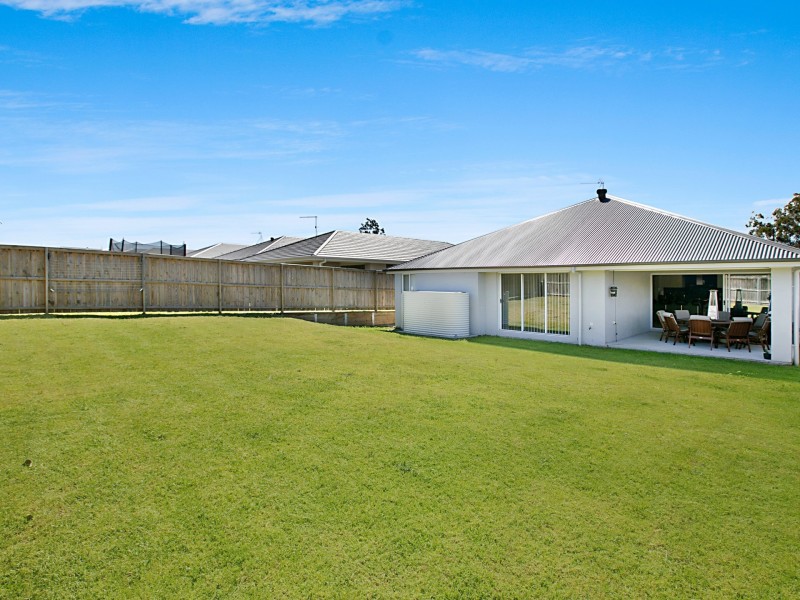135 Sunningdale Circuit, Medowie NSW 2318