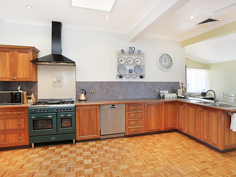 60 Porter Avenue, East Maitland NSW 2323