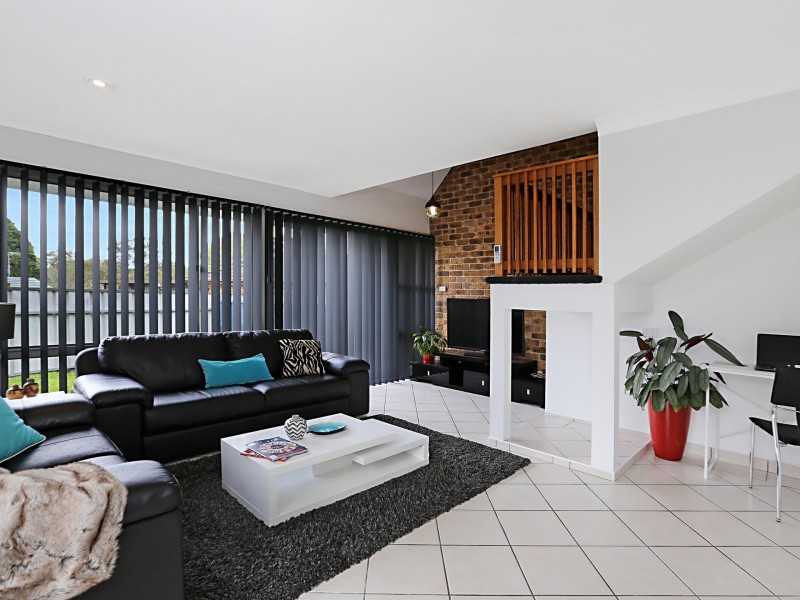 2/4 Curtin Close, Raymond Terrace NSW 2324