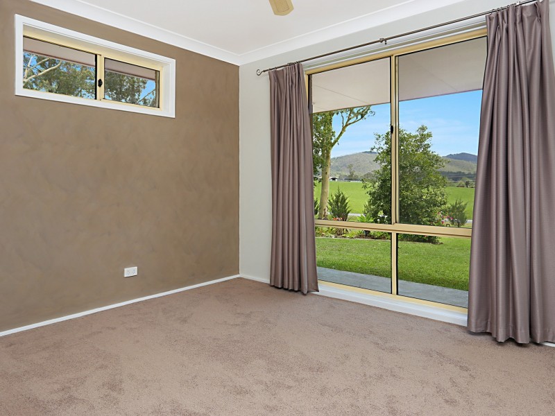 252 The Bucketts Way, Stroud NSW 2425