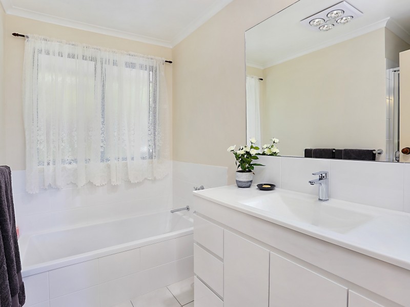 1 Cedar Hill Lane, Raymond Terrace NSW 2324