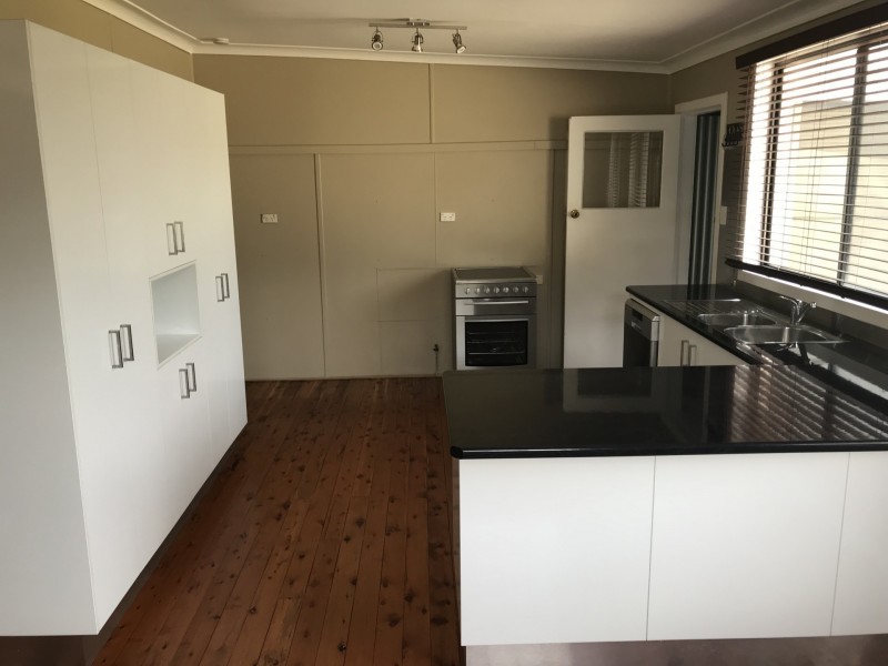 8 Kuranga Avenue, Raymond Terrace NSW 2324