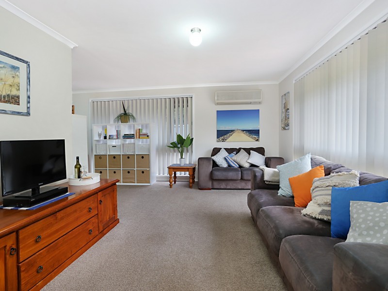 4 Windeyer Close, Medowie NSW 2318