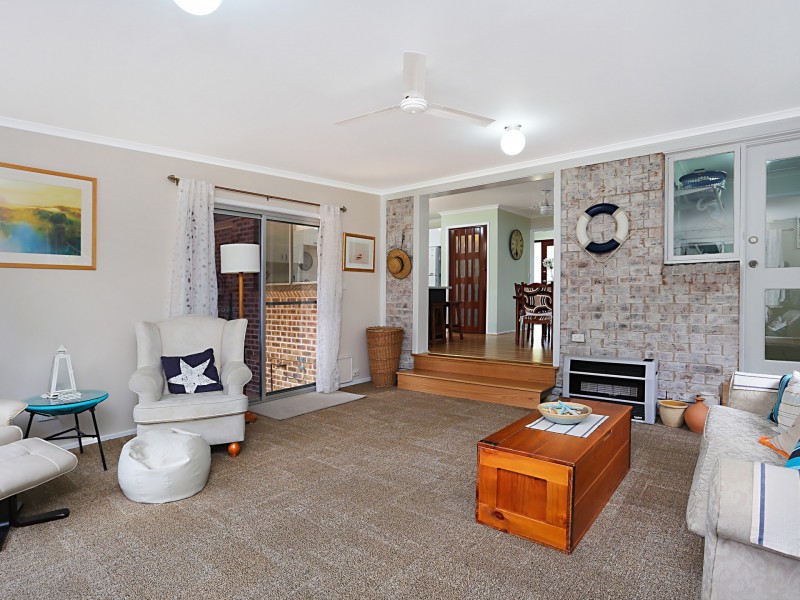 4 Windeyer Close, Medowie NSW 2318