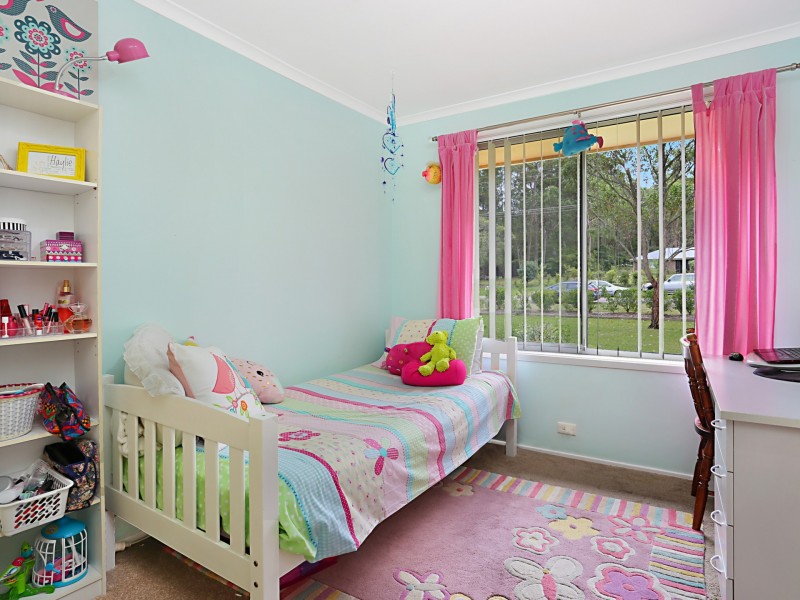 4 Windeyer Close, Medowie NSW 2318