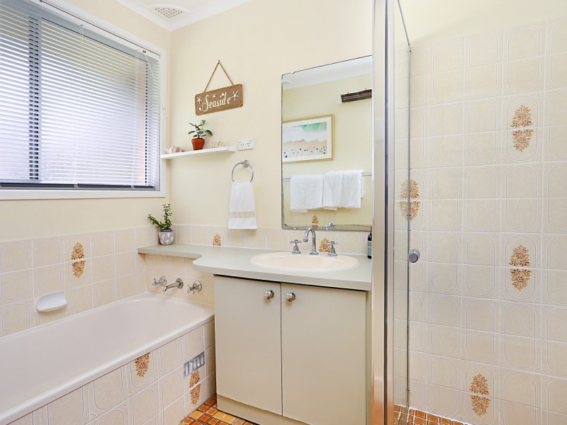 4 Windeyer Close, Medowie NSW 2318