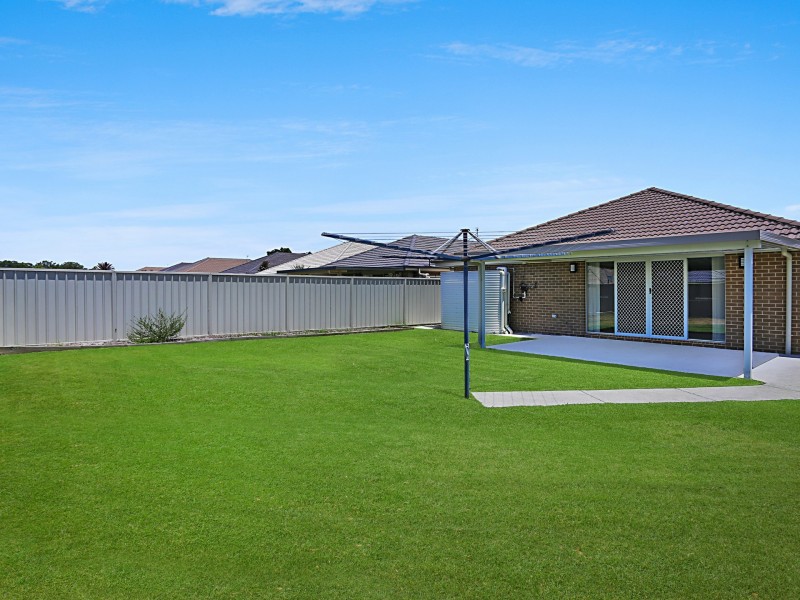 25 Manning Avenue, Raymond Terrace NSW 2324