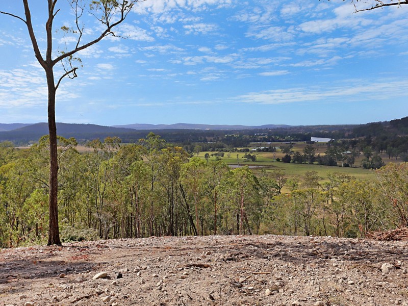 10 Langlands Road, Glen Oak NSW 2320