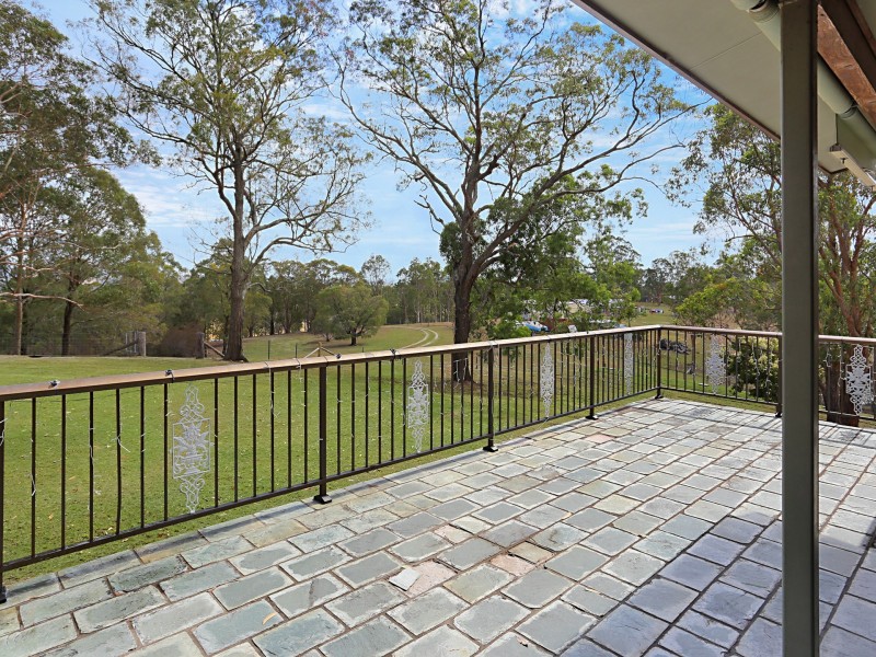 10 Langlands Road, Glen Oak NSW 2320