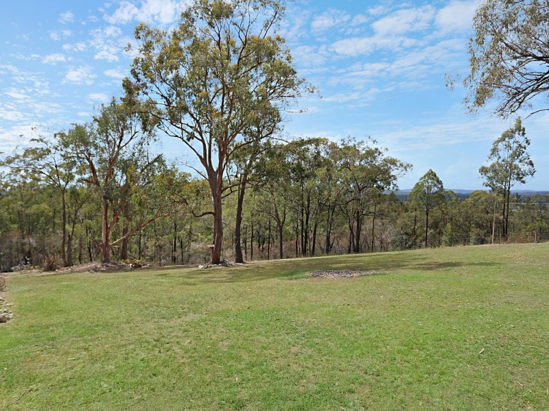10 Langlands Road, Glen Oak NSW 2320
