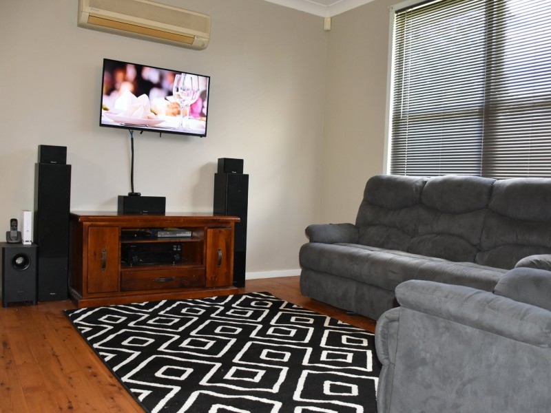 4 Anne Street, Raymond Terrace NSW 2324