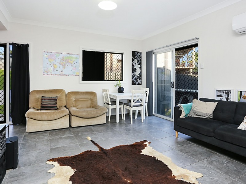 2/13 Cobham Close, Raymond Terrace NSW 2324