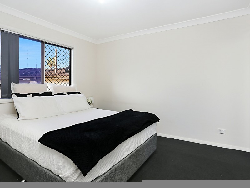 2/13 Cobham Close, Raymond Terrace NSW 2324