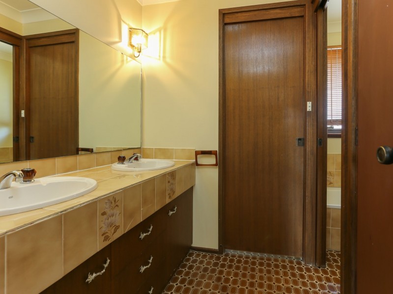 4 Greenslopes Drive, Raymond Terrace NSW 2324