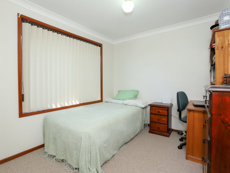 12 Holt Place, Raymond Terrace NSW 2324