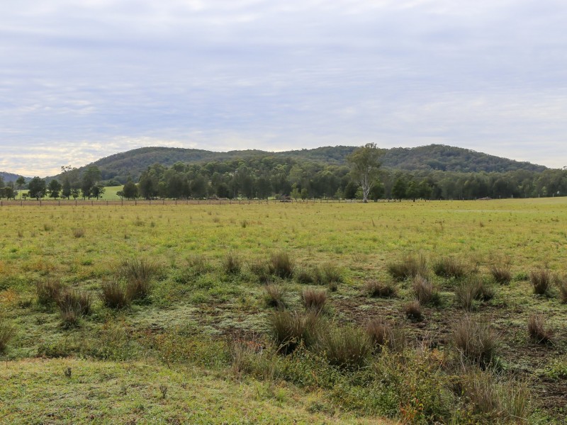 370 Six Mile Road, Eagleton NSW 2324