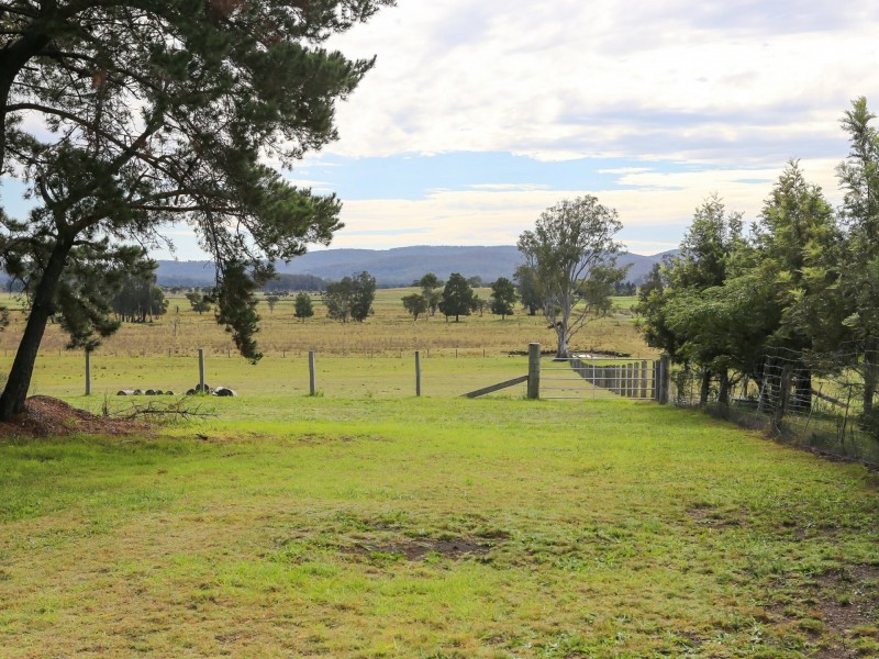 370 Six Mile Road, Eagleton NSW 2324