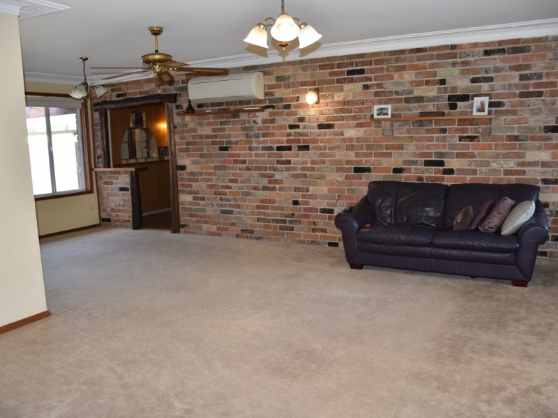 2 Binns Street, Raymond Terrace NSW 2324