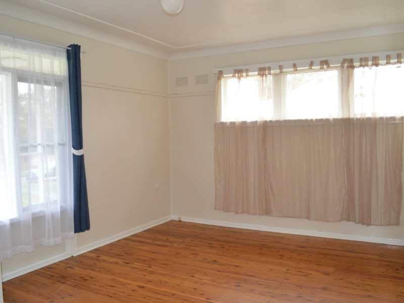 4 Charles Street, Raymond Terrace NSW 2324