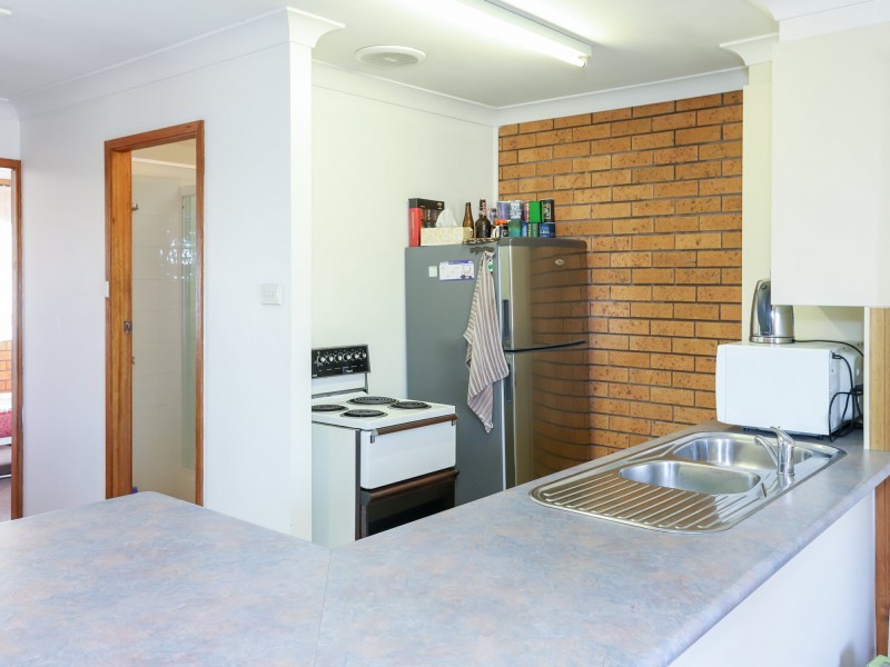 Units 1,2,3/2 Johnson Close, Raymond Terrace NSW 2324