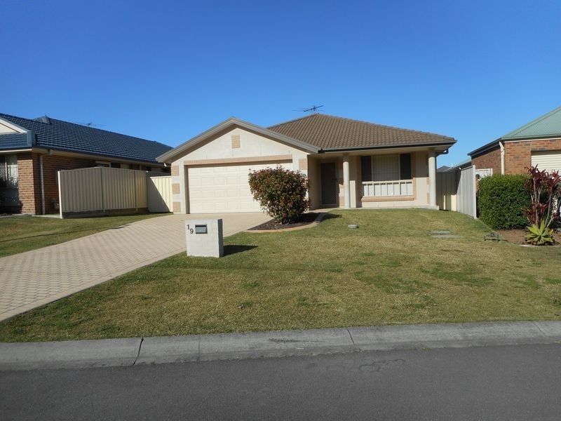 19 Martens Avenue, Raymond Terrace NSW 2324
