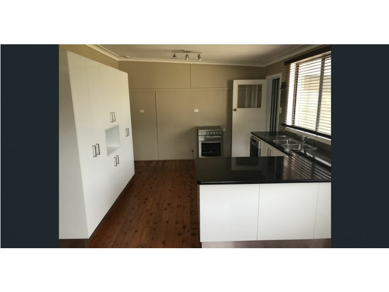 8 Kuranga Avenue, Raymond Terrace NSW 2324