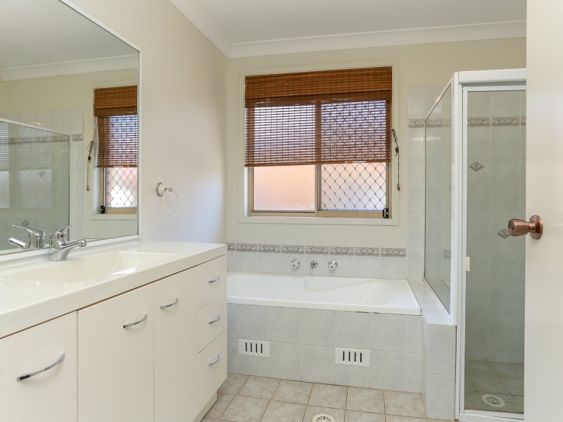 40 Hastings Drive, Raymond Terrace NSW 2324
