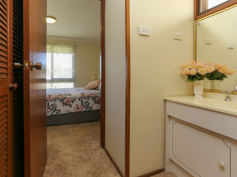 76 Adelaide Street, Raymond Terrace NSW 2324