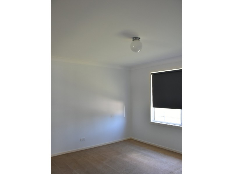 13 Cambridge Avenue, Raymond Terrace NSW 2324
