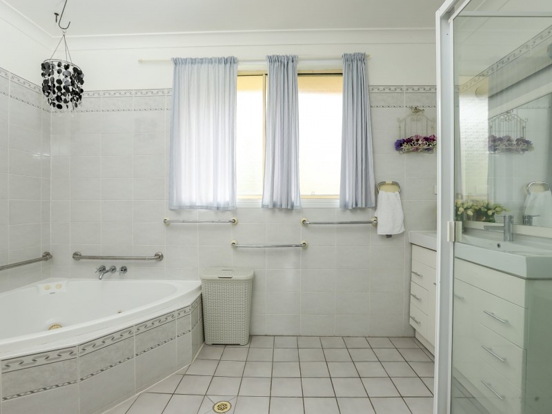 95 Alton Road, Raymond Terrace NSW 2324