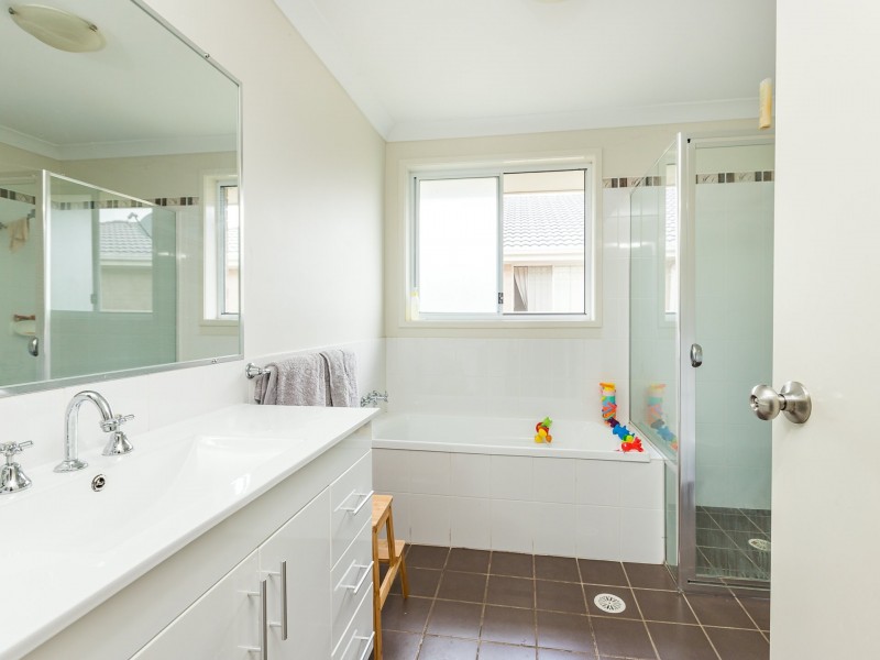 22 Edward Windeyer Way, Raymond Terrace NSW 2324