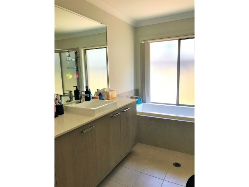 140 Sunningdale Circuit, Medowie NSW 2318