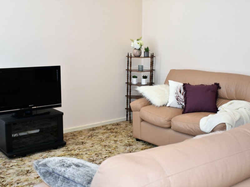 2 Osborn Crescent, Raymond Terrace NSW 2324