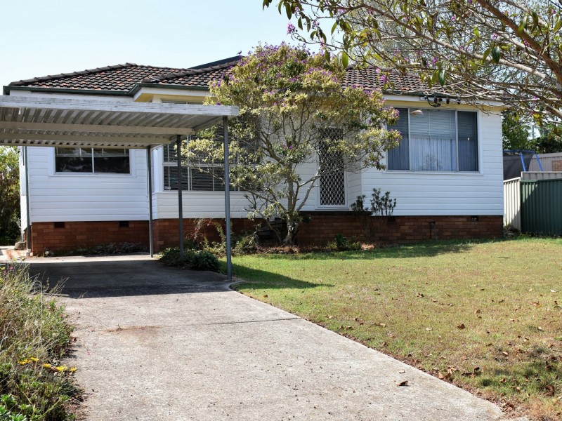 2 Osborn Crescent, Raymond Terrace NSW 2324