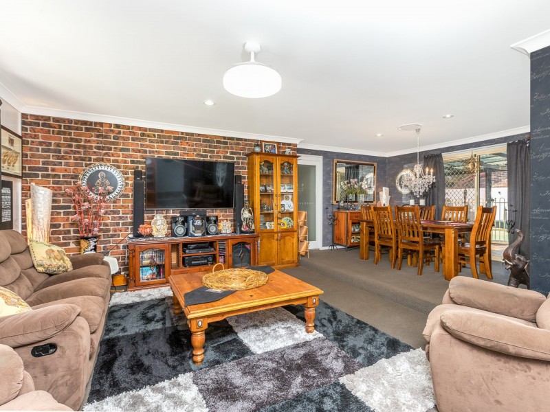 6 Elwin Road, Raymond Terrace NSW 2324