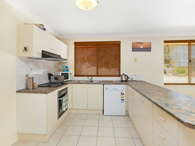 6 Hakea Parade, Medowie NSW 2318