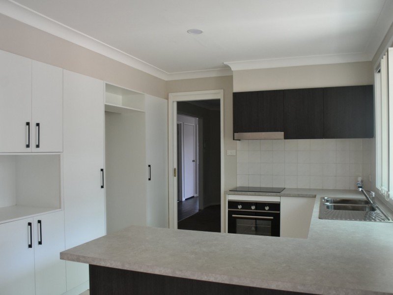 11 Cederwood Crescent, Raymond Terrace NSW 2324