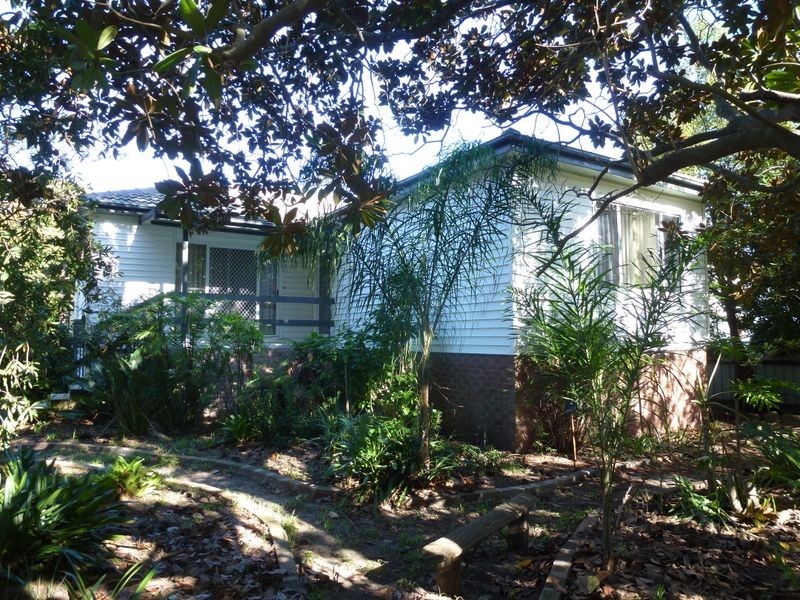 4 Sturgeon Street North, Raymond Terrace NSW 2324