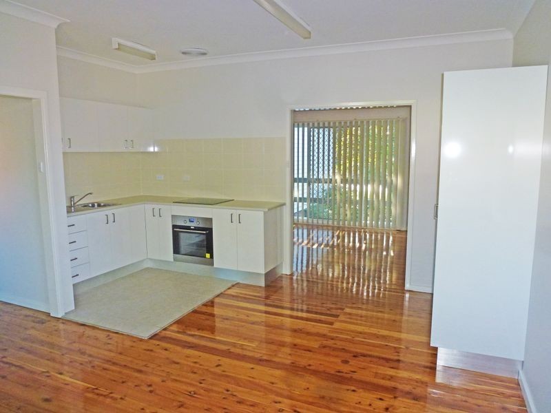 4 Sturgeon Street North, Raymond Terrace NSW 2324