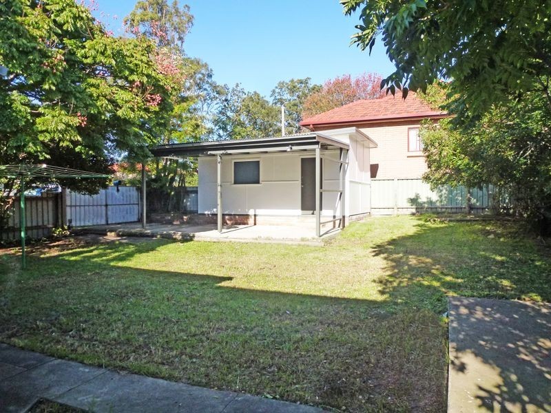 4 Sturgeon Street North, Raymond Terrace NSW 2324