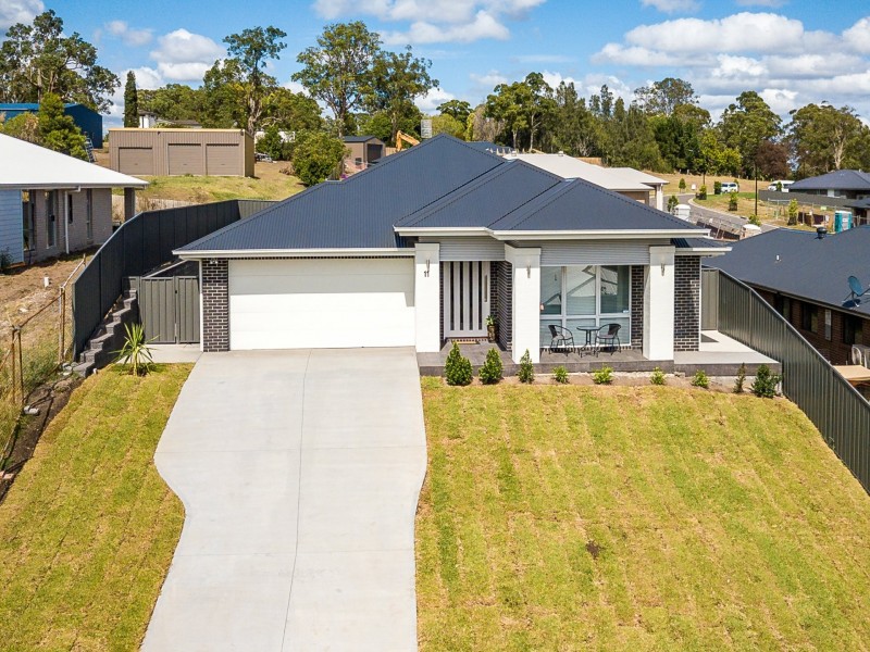 11 Harold Road, Raymond Terrace NSW 2324