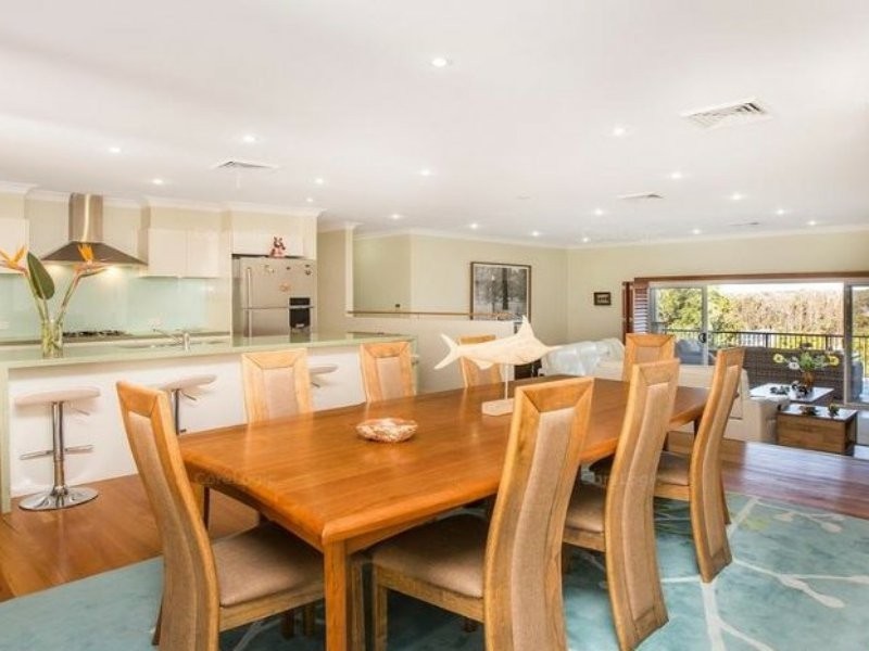 2 Pinehurst Way, Medowie NSW 2318