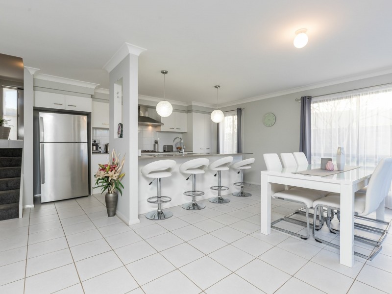 51 Beaton Avenue, Raymond Terrace NSW 2324