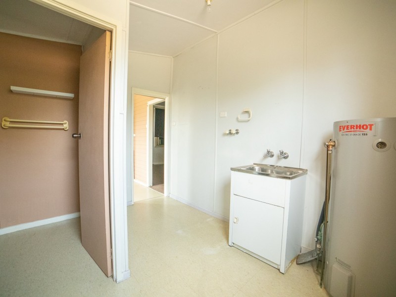 2 George Booth Drive, Seahampton NSW 2286