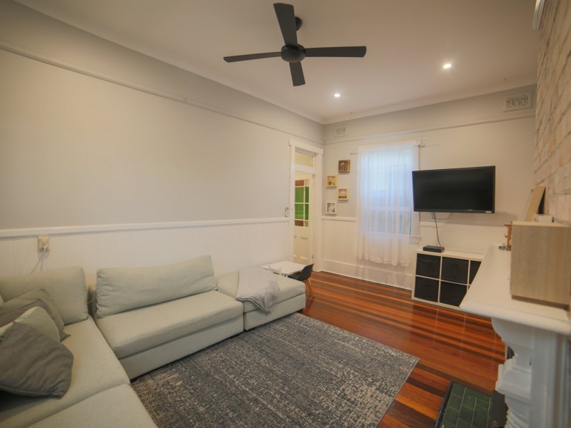 60 Roe Street, Mayfield NSW 2304