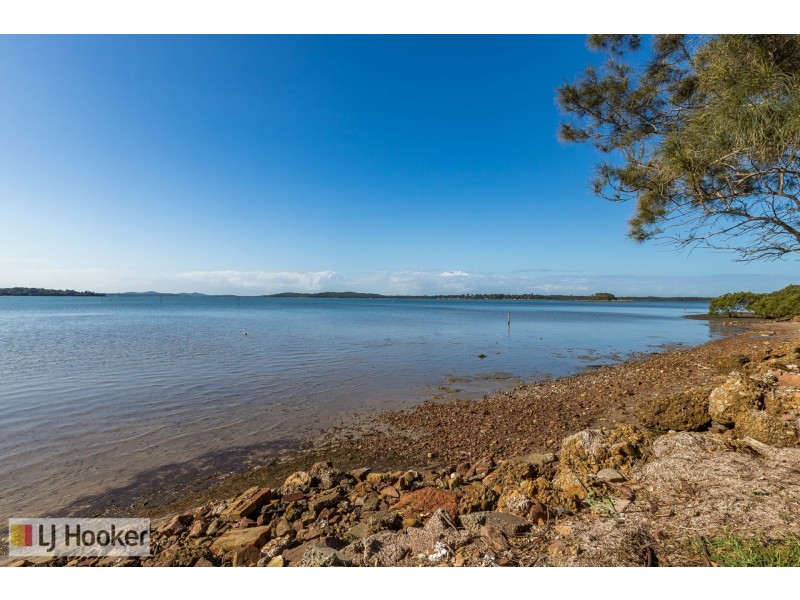 25-25A Waterfront Road, Swan Bay NSW 2324